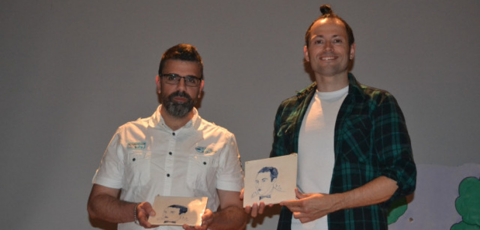 O coruñés Héctor Pena e o noiés Manuel López reciben os premios Johan Carballeira