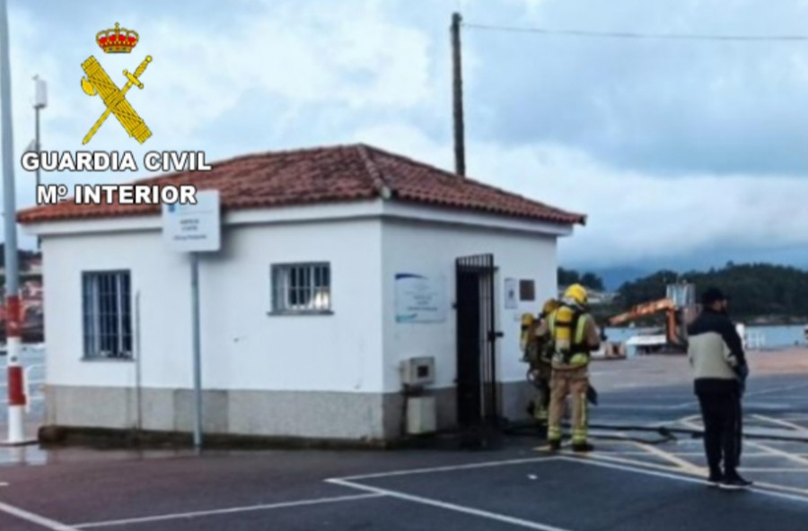 La Guardia Civil detiene al presunto autor de un incendio por un delito de estragos en A Illa