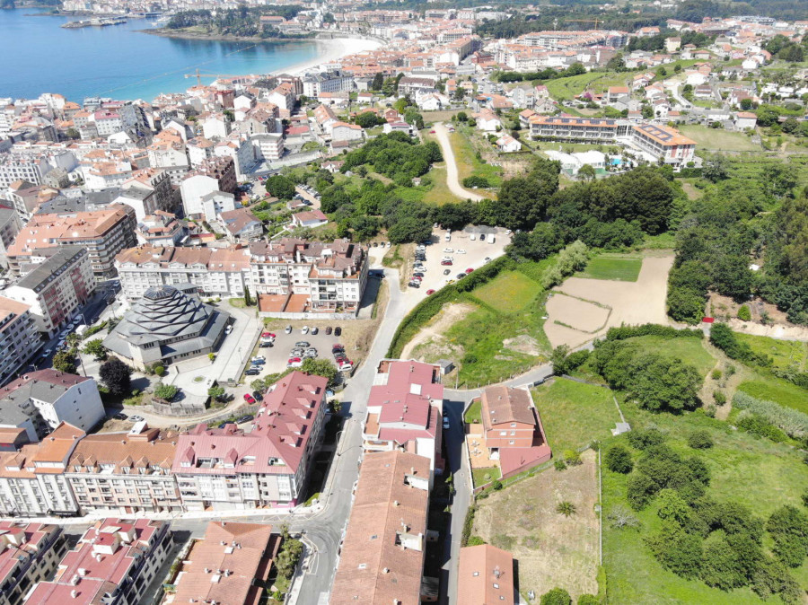 El Concello de Sanxenxo abrirá un nuevo vial de doble sentido como alternativa a la Rúa Progreso