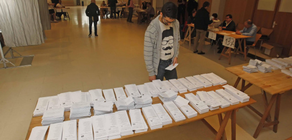 Un total de 2.688.623 gallegos podrán votar en las 3.960 mesas distribuidas en 2.350 colegios