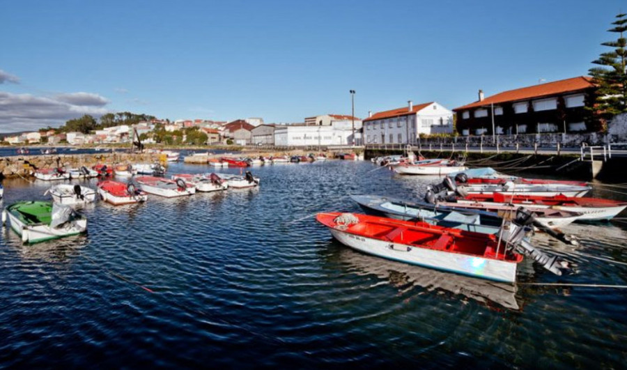 La reiteración de robos desde inicios de año en lanchas en el muelle de Cabo de Cruz desespera a los mariscadores