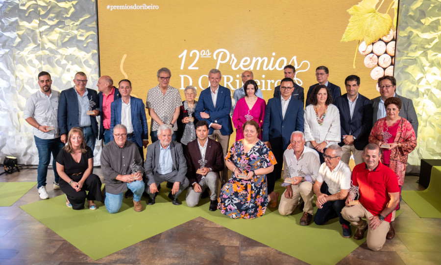 La Vinoteca de Tucho recoge el premio a la mejor tienda especializada de la DO Ribeiro