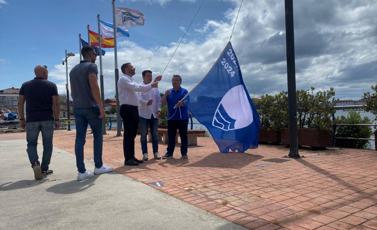 Galicia volverá a lucir 125 banderas azules en sus playas