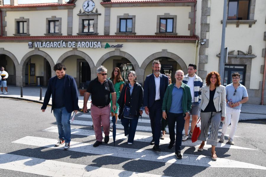 La candidatura socialista defiende en Vilagarcía la gratuidad del tren