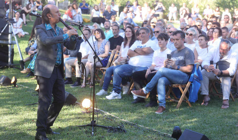 Carlos Núñez vuelve a ofrecer un concierto único en los jardines de Pazo Baión