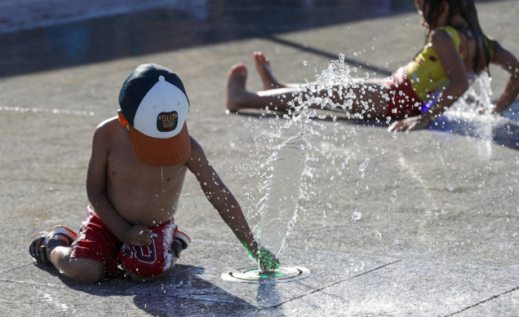 Una madrugada a más de 20 grados avanza la ola de calor en Galicia