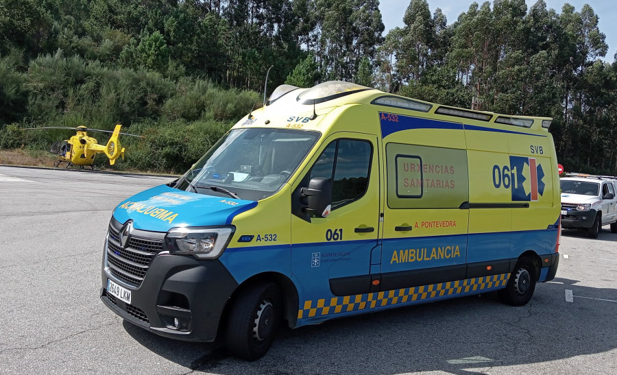 Herido grave un menor de edad al chocar con su bicicleta contra un coche aparcado en el lugar rianxeiro de O Pazo