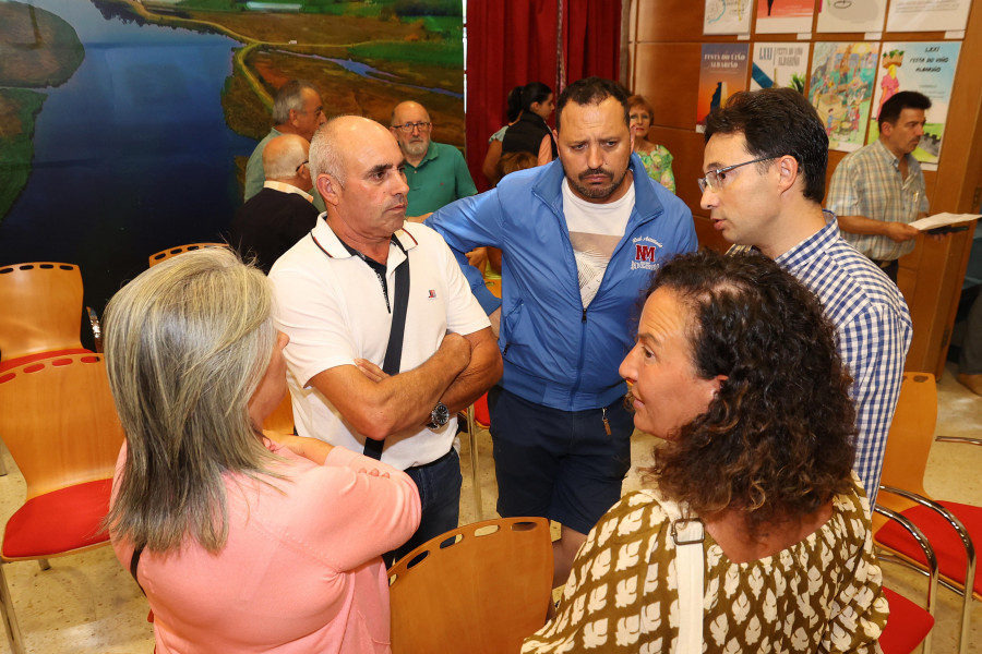 Lago convoca otro Pleno para aprobar los salarios tras el sí de Cambados Pode al pacto