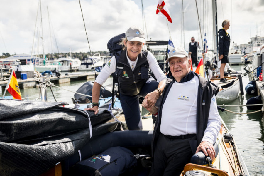 Juan Carlos I cumple con su palabra y volverá a Sanxenxo a navegar a finales de mes