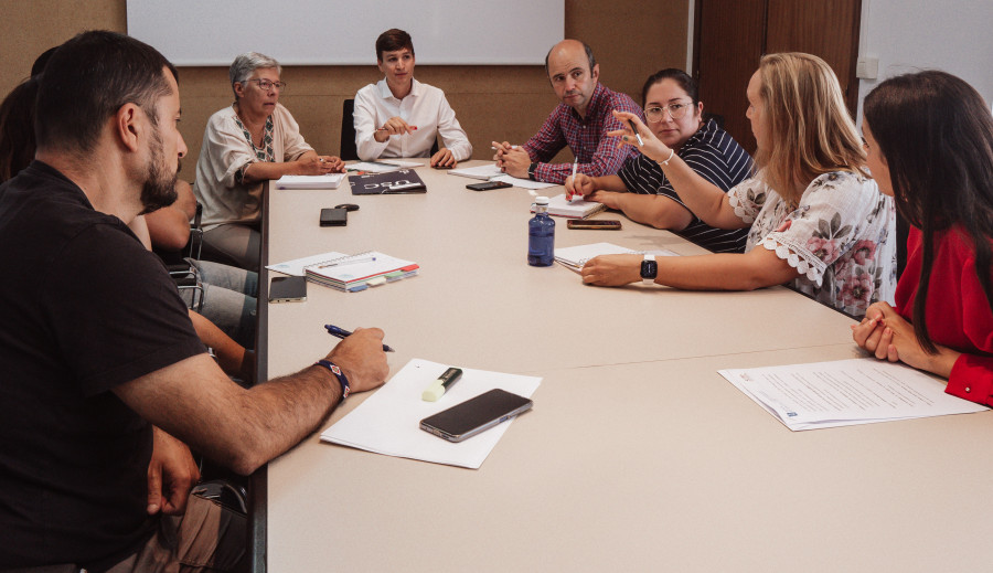 Ribeira solicitará a la Xunta la reestructuración de las líneas de bus escolar para cubrir las necesidades