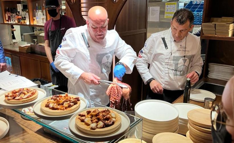 La gastronomía gallega aterriza en USA de la mano de Paco Gómez y Anxo Trives, de la asociación Amigos da Cociña Galega con el apoyo de la Diputación de Ourense