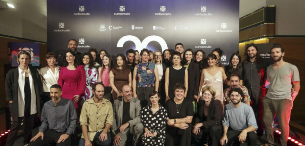 Galicia recibe con vítores y orgullo a la ganadora de la Concha de Oro Jaione Camborda