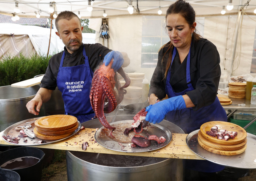 El pulpo y la verbena llenan tres días de fiesta por San Simón