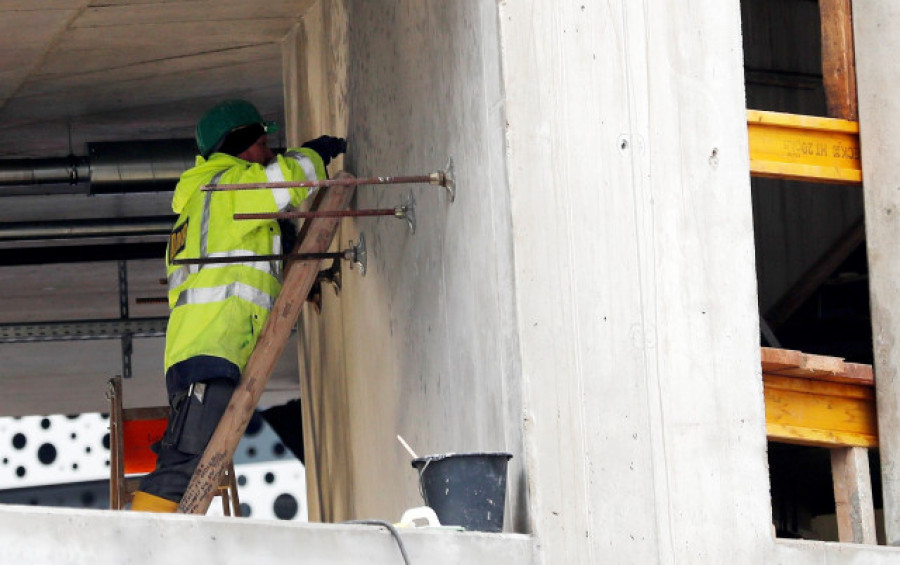 Los constructores gallegos avisan de que un tercio de sus trabajadores superan los 50 años