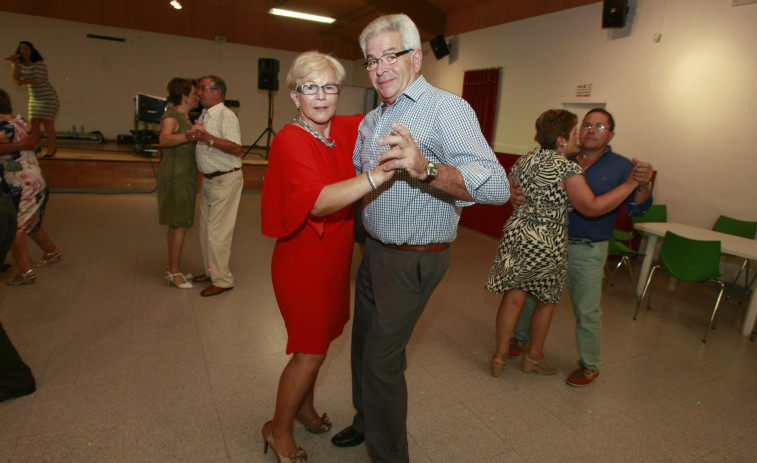 Cambados retoma este domingo los bailes para mayores en las instalaciones de Peña