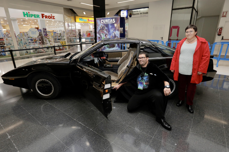 “El coche fantástico” y el “Ecto-1” recibieron a casi 21.000 visitantes