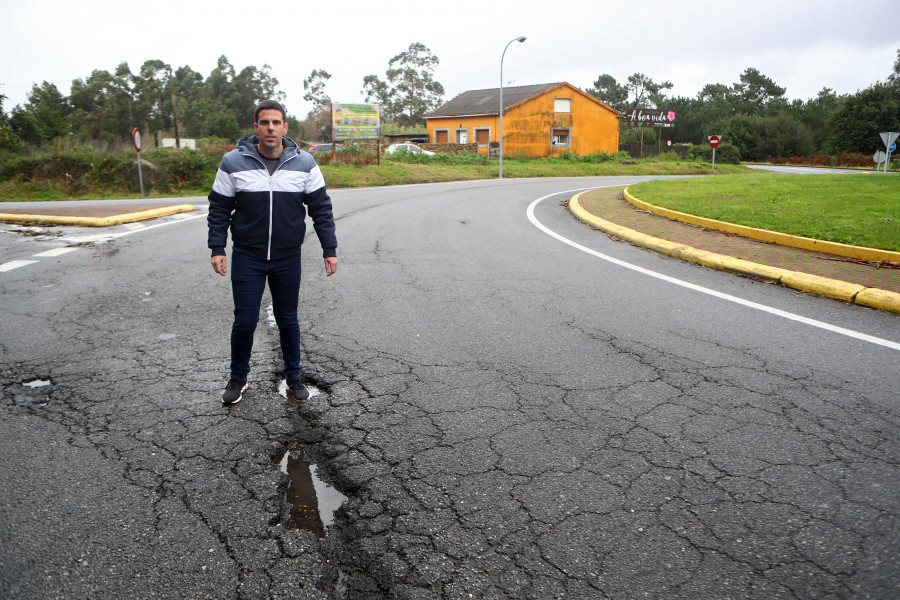 A Illa lamenta que la Xunta no asuma un asfaltado de 300 metros