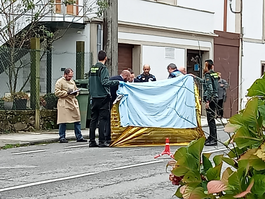 Fallece Dositeo Fernández, exdirector del colegio de Olveira, cuando iba en su bicicleta por la AC-305 en Cespón