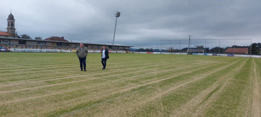 El Concello de Ribadumia y la Diputación mejoran el terreno de juego del campo de fútbol de A Senra