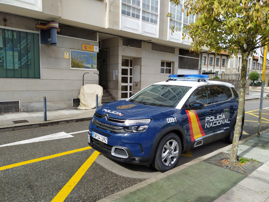 Detienen en Sanxenxo a uno de los presuntos autores de un robo a punta de pistola en Marín