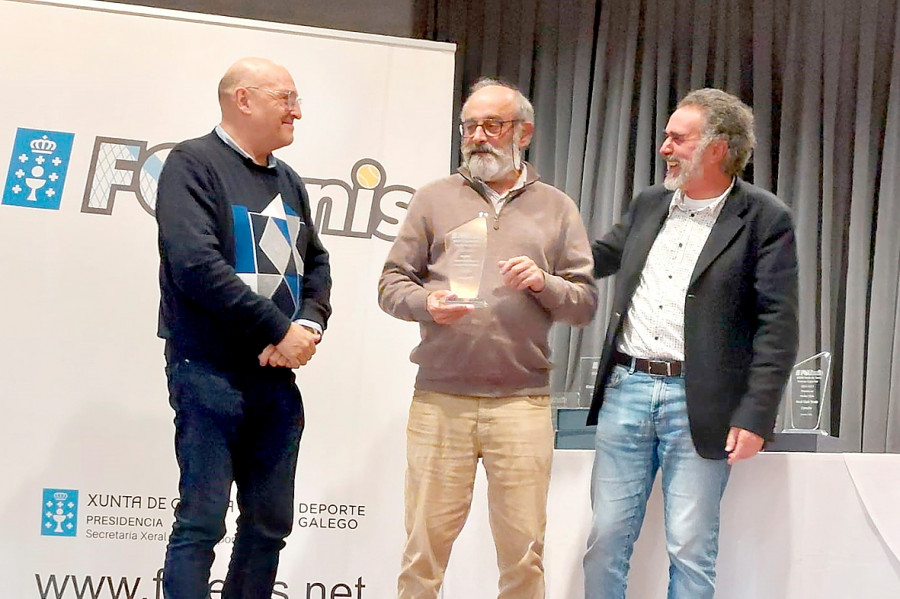 La Gala del Tenis de la Federación Gallega premia al CCD Sanxenxo