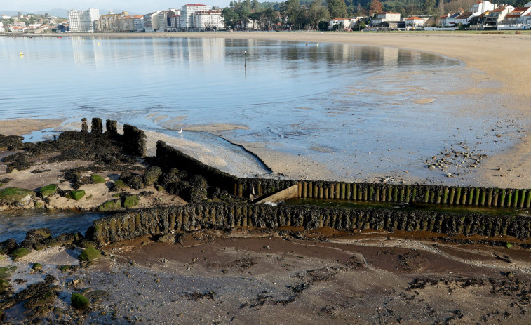 El lodo de Guillán llega hasta la zona marisquera de A Concha a través de A Tripeira