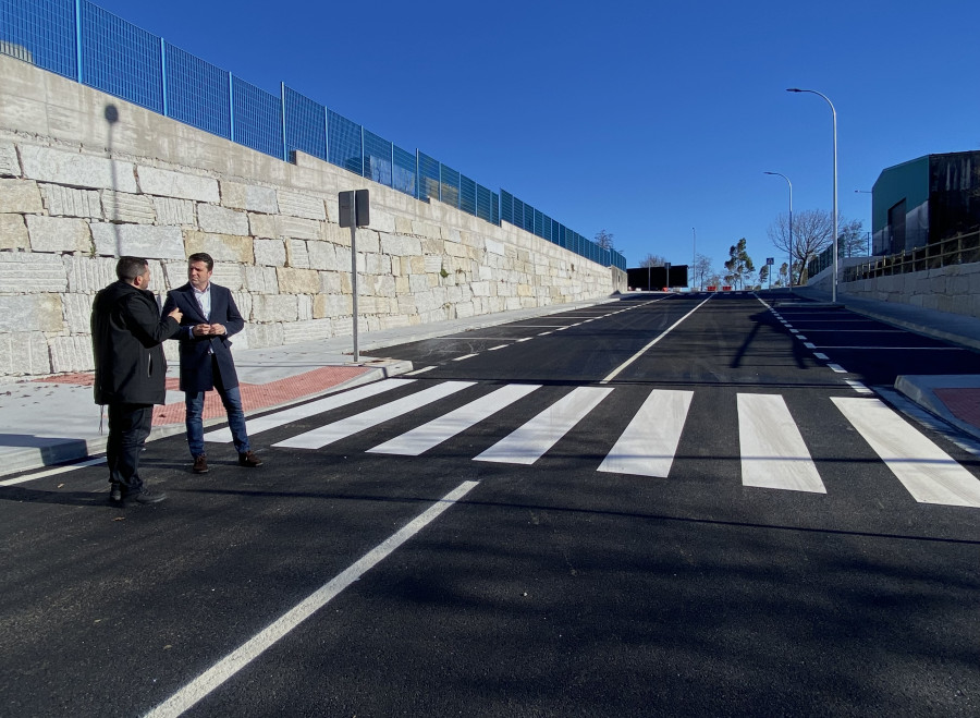 Un nuevo vial comunica las dos fases del polígono industrial de Espiñeira, en Boiro