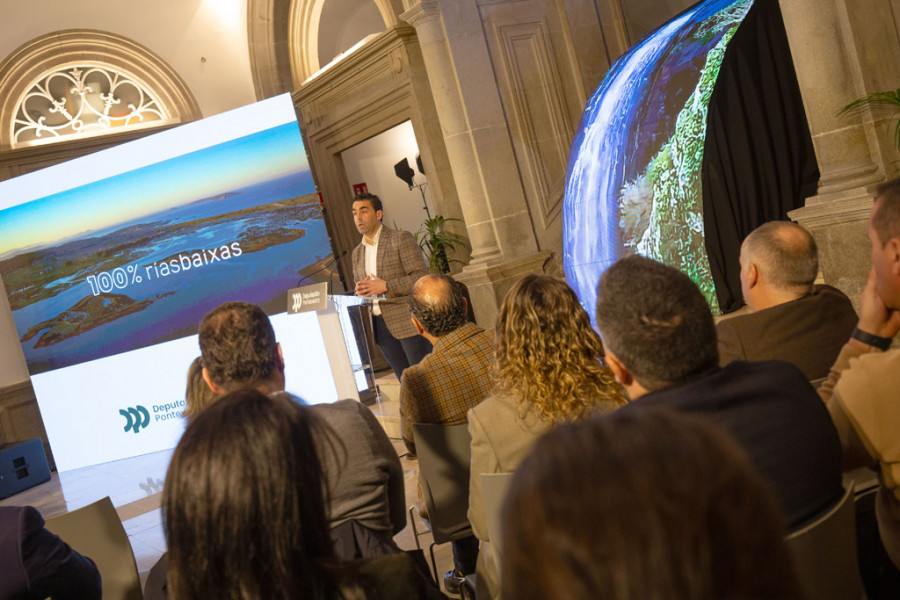 La Diputación lleva a Fitur la campaña “100 % Rías Baixas”, con el agua como eje vertebrador