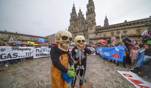 Manifestación contra la contaminación del mar en Compostela