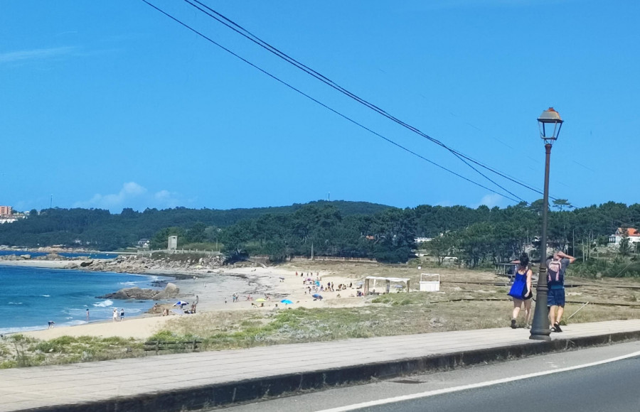 EU apremia al gobierno de O Grove a renovar las concesiones de los quioscos de playa de cara la Semana Santa