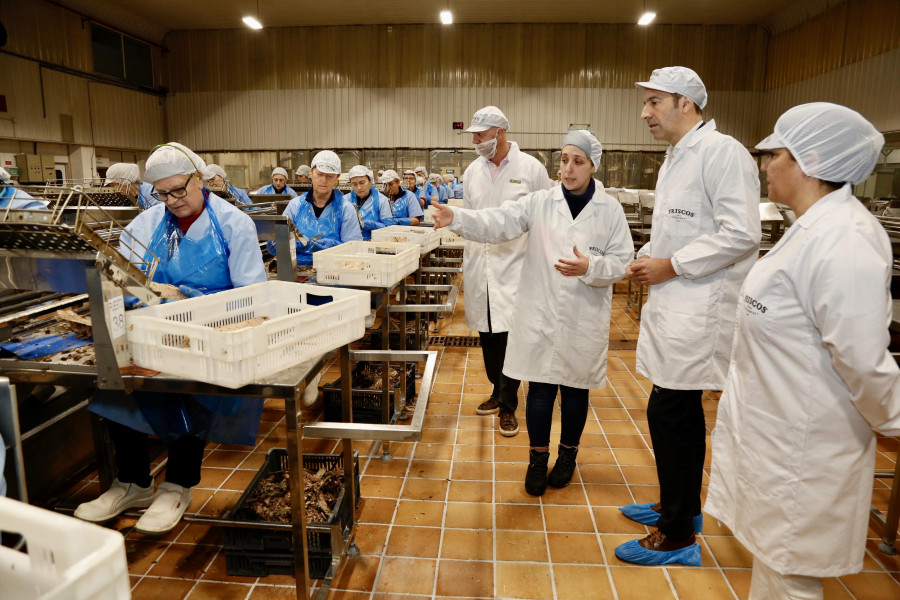 La Xunta pone en valor a Conservas Friscos por “facer bandeira da calidade do peixe e marisco galegos”