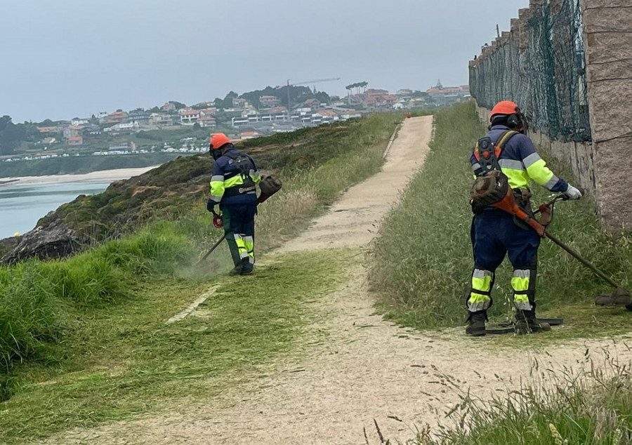 La Mancomunidade do Salnés pone a punto sus dos rutas xacobeas y refuerza la señalización