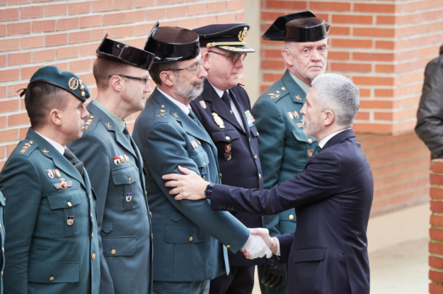 La viuda del guardia civil fallecido en Barbate se niega a que Marlaska le coloque una medalla