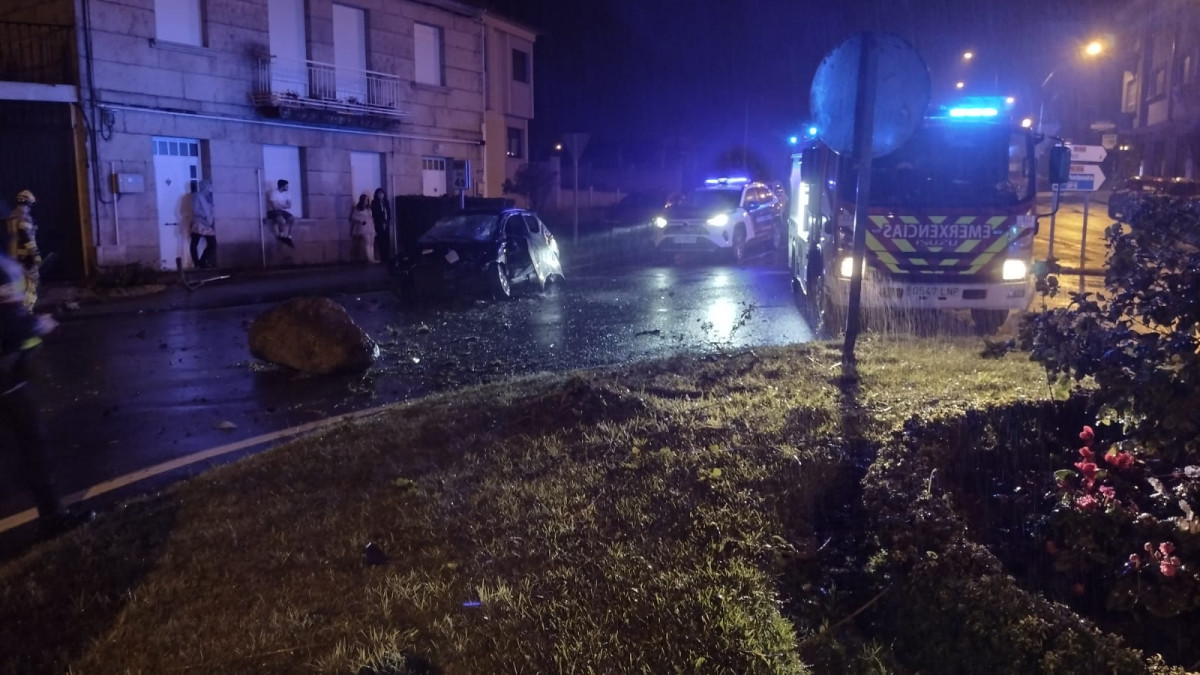 Accidente rotonda vilalonga sanxenxo