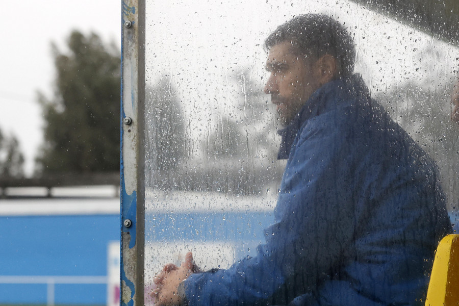 Suspenden el Cambados vs Atios por riesgo de desprendimiento de la cubierta de Burgáns