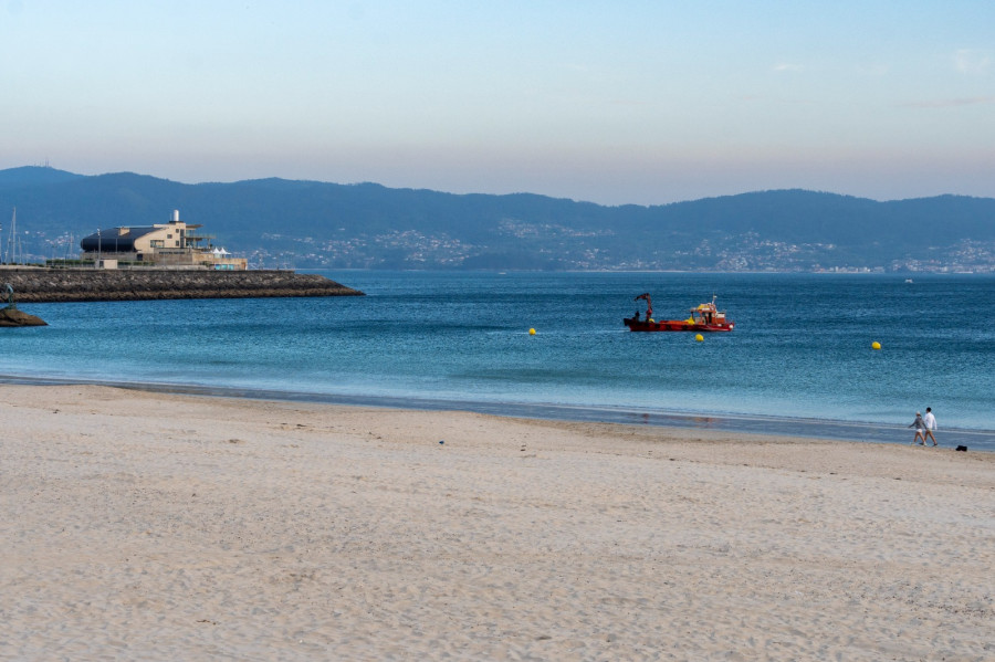 Sanxenxo instala el balizamiento en las playas urbanas de Silgar, Panadeira, Baltar y Caneliñas para la Semana Santa