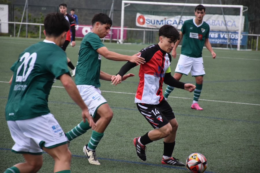 El Arosa juvenil recupera la sonrisa en Coruxo