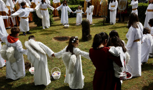 Las imágenes del Domingo de Resurrección en Paradela