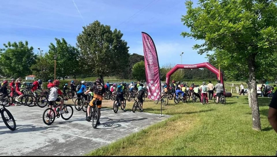 La asociación de vecinos Santa Lucia de Dena organiza la II Festa da Bicicleta el 1 de mayo