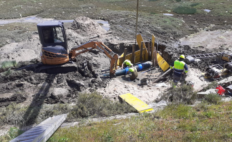 Enésima rotura de la tubería de abastecimiento a O Grove: “En calquera momento quedamos sin agua potable”