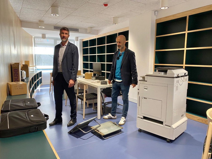 Varela da el pistoletazo de salida al traslado de la Biblioteca