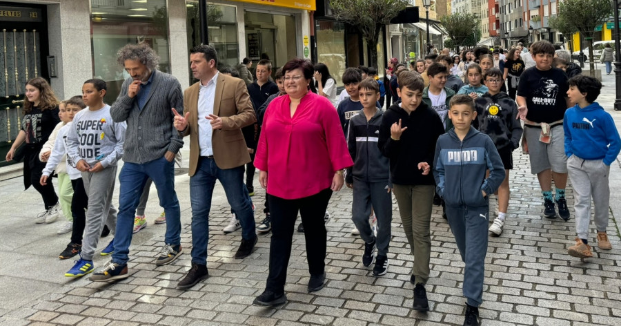 Boiro puso a prueba su Camiño Escolar Seguro hacia los centros de la Avenida de Compostela