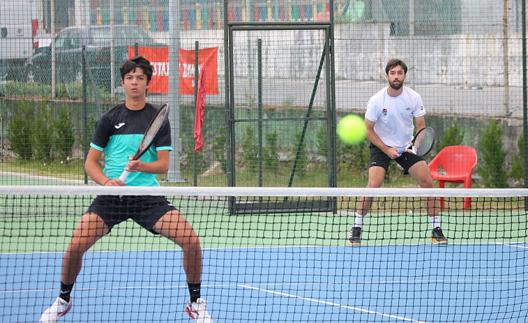 Rafa Izquierdo jugará la final de dobles en Sanxenxo, donde cae apeado Leo Borg