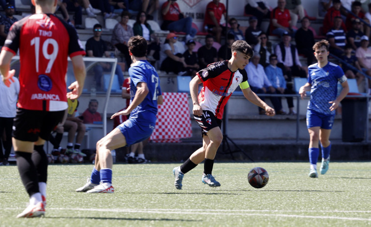 El Arosa Juvenil empata con el Bansander y deja en el aire la permanencia