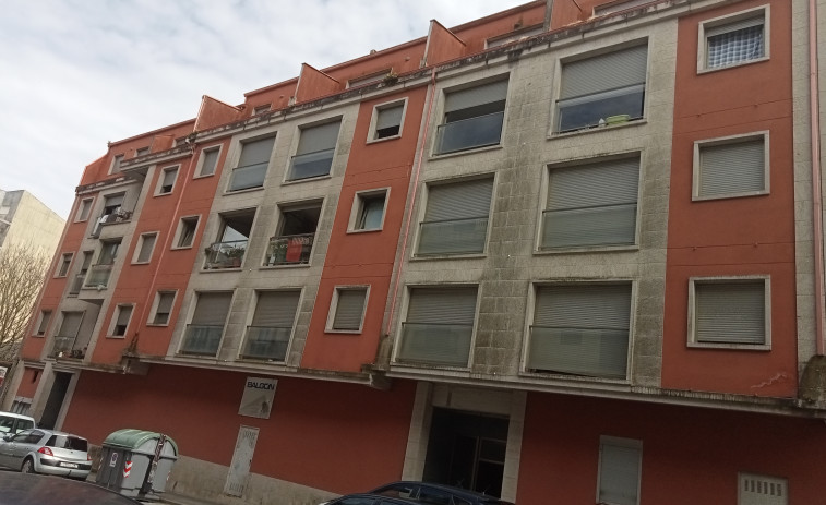 Constructoras se interesan por el edificio okupa de Abesadas para comprarlo, arreglarlo y vender los pisos