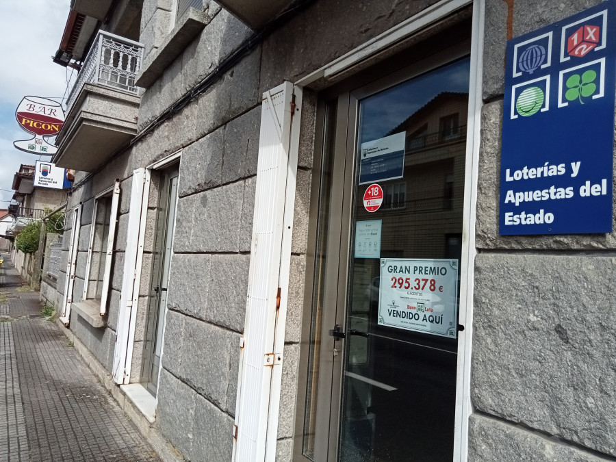 El bar Picón de Asados, en Rianxo, selló el único boleto acertante del primer premio de la Bonoloto dotado con 295.378 euros