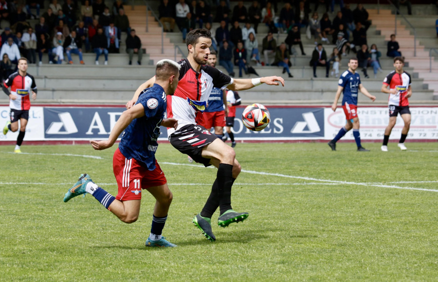 El Arosa busca cerrar la tercera plaza ante un Arteixo que aprieta por el play-off