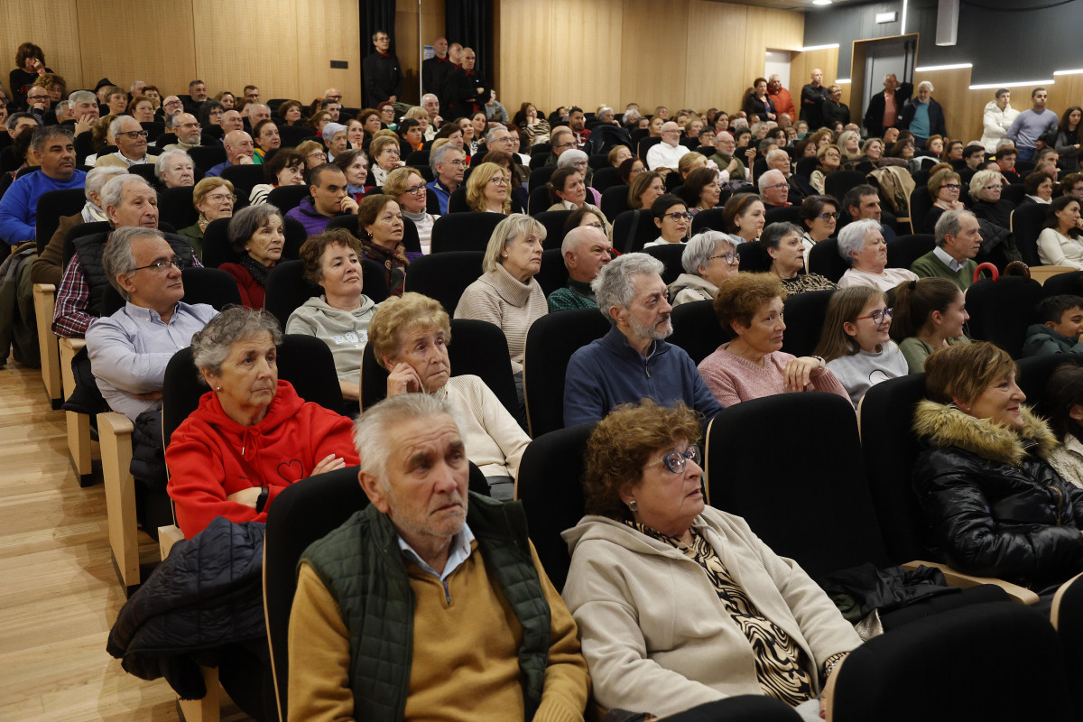 Homenaje jose luis prado alfonso en vilanova publico