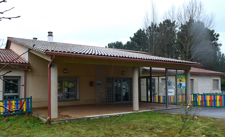 Vuelve a quedar desierto el concurso para la gestión de la escuela infantil de Valga