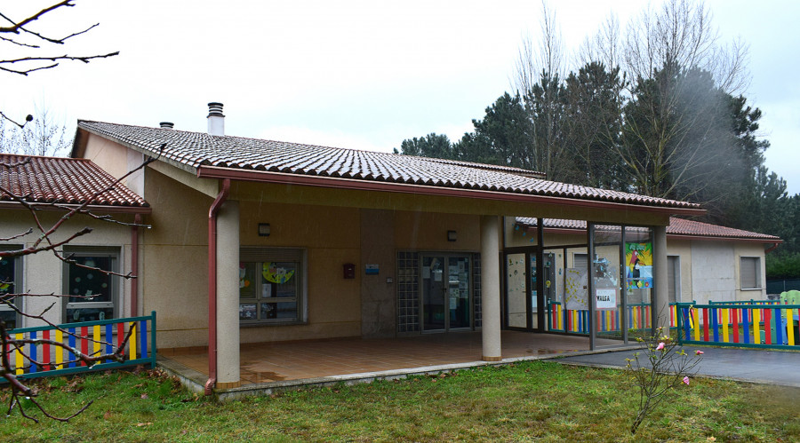 Vuelve a quedar desierto el concurso para la gestión de la escuela infantil de Valga